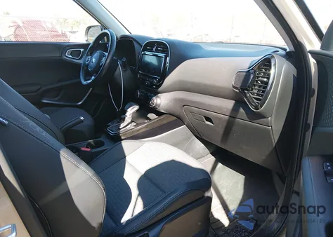 2020 Kia Soul Ex z USA, uszkodzony, nr VIN KNDJ33AU6L7010557